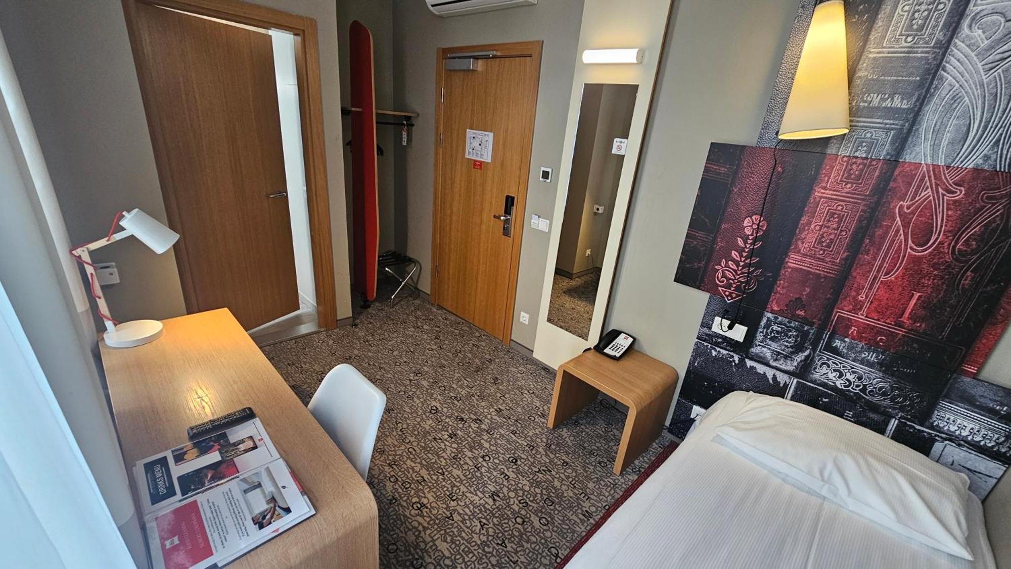 Ibis Riga Centre Hotel Exterior photo